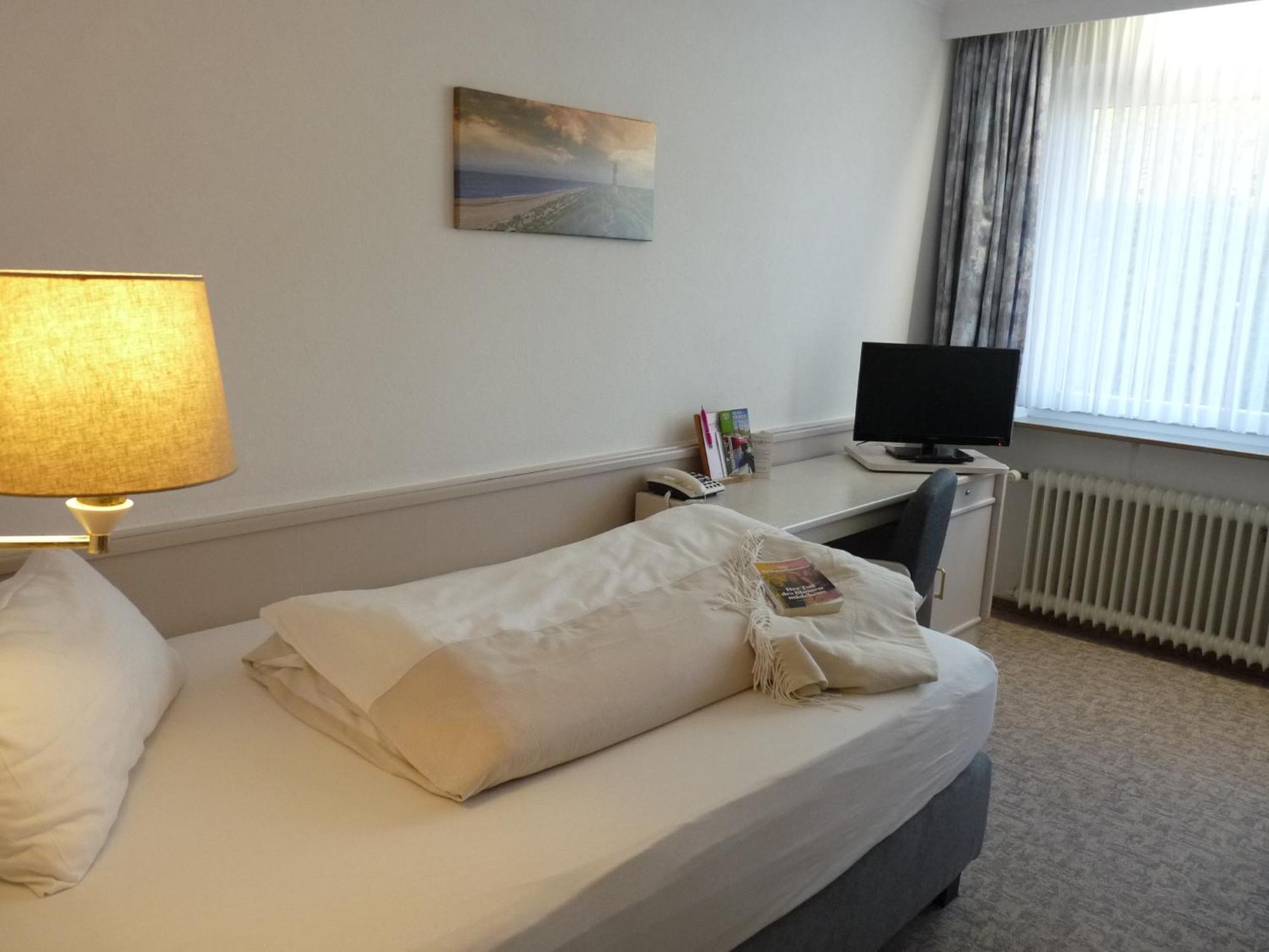Hotel Zum Rosenteich Bad Zwischenahn Esterno foto