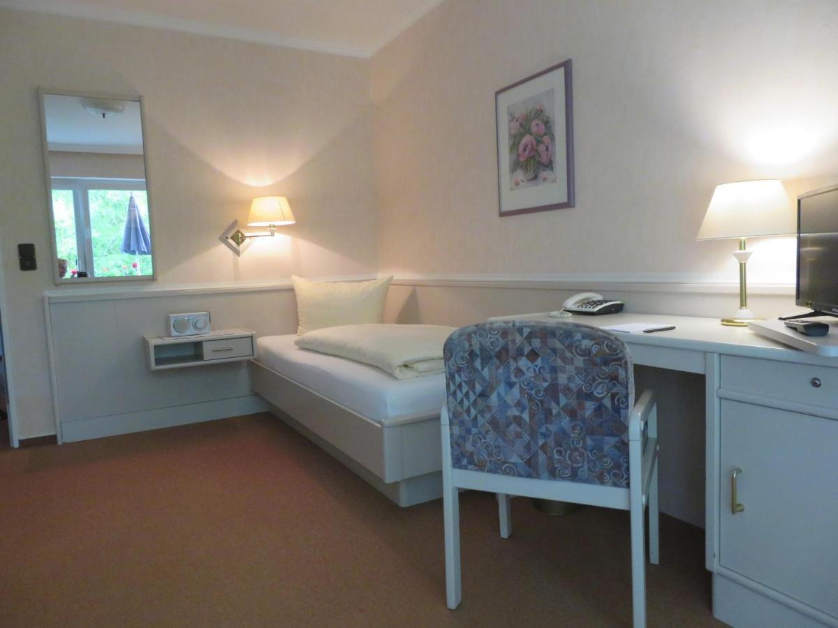 Hotel Zum Rosenteich Bad Zwischenahn Esterno foto